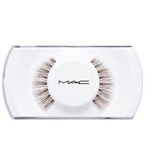 M·A·C LASH / DREAMGIRL LASH A99